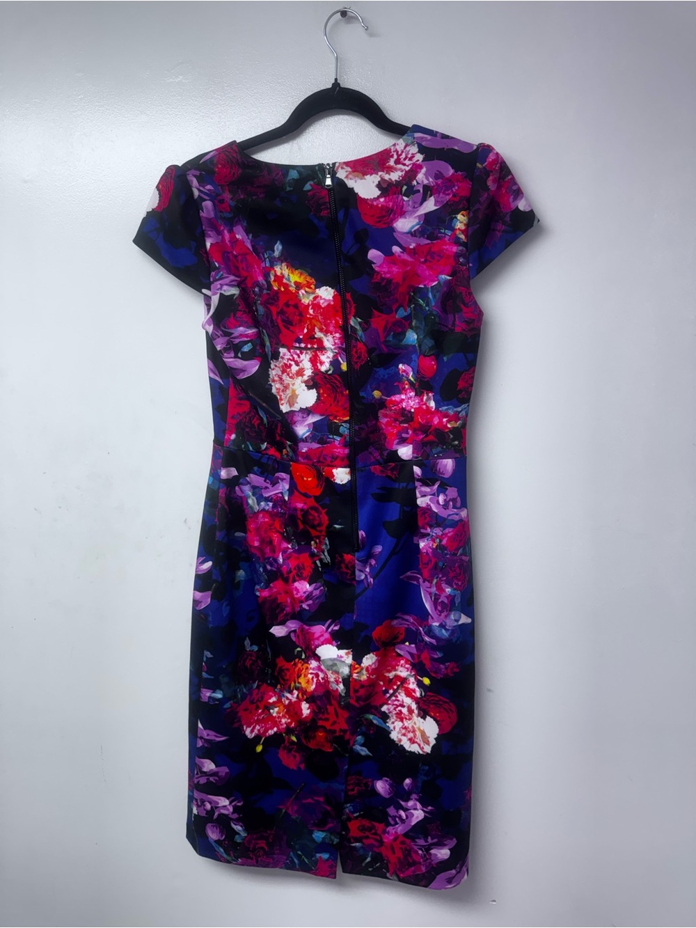 Betsey Johnson Floral Sheath Dress Size 6 Blue Pink Cap Sleeve Cocktail Midi - Picture 5 of 11